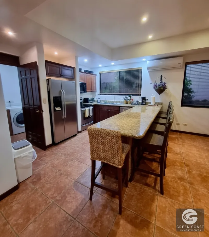 Luxury 3BR Beachfront Villa in Playa Hermosa | Private Pool & Jacuzzi — view 12, Jacó, Costa Rica