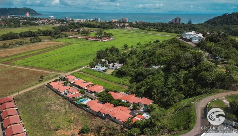 Modern 3-BR Jaco Beach Villa with Pool in Secure Gated Community — view 2, Jacó, Costa Rica