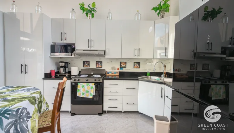 Modern 3-BR Jaco Beach Villa with Pool in Secure Gated Community — view 8, Jacó, Costa Rica
