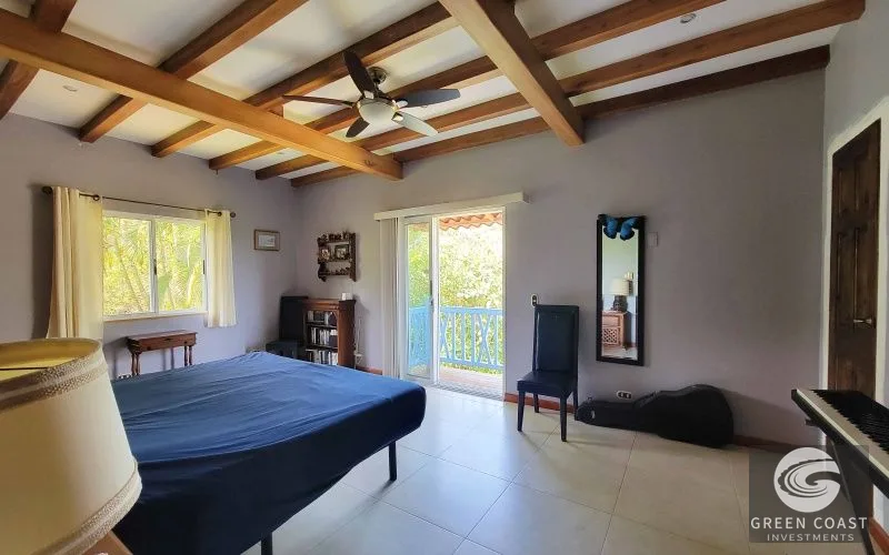Off-Grid Ocean-View Estate: 4 Luxury Homes, Private Waterfall & Solar Power in Pavones — view 23, San José, Costa Rica