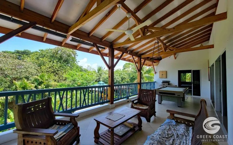 Off-Grid Ocean-View Estate: 4 Luxury Homes, Private Waterfall & Solar Power in Pavones — view 25, San José, Costa Rica