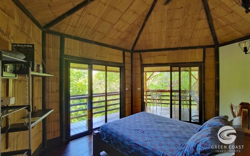 Off-Grid Ocean-View Estate: 4 Luxury Homes, Private Waterfall & Solar Power in Pavones — view 47, San José, Costa Rica