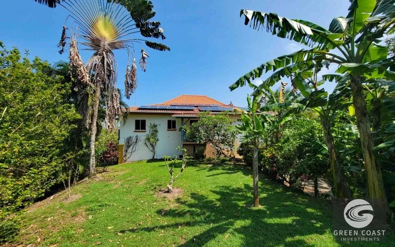Off-Grid Ocean-View Estate: 4 Luxury Homes, Private Waterfall & Solar Power in Pavones — view 50, San José, Costa Rica