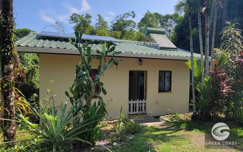 Off-Grid Ocean-View Estate: 4 Luxury Homes, Private Waterfall & Solar Power in Pavones — view 59, San José, Costa Rica
