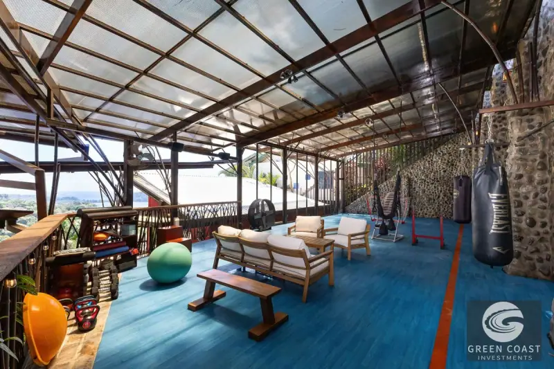 Manuel Antonio Luxury Ocean-View Estate: Multi-Level Villa with Heated Pool & Chef's Kitchen photo 12