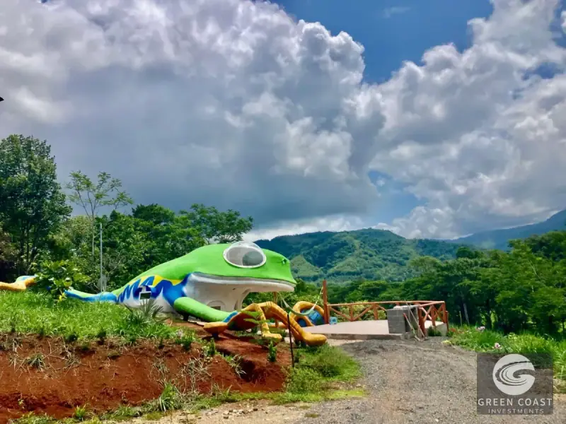 Whimsical Frog-Shaped Studio on 4 Hectares with River Access and Mountain Views in Parrita — view 1, Parrita, Parrita, Costa Rica