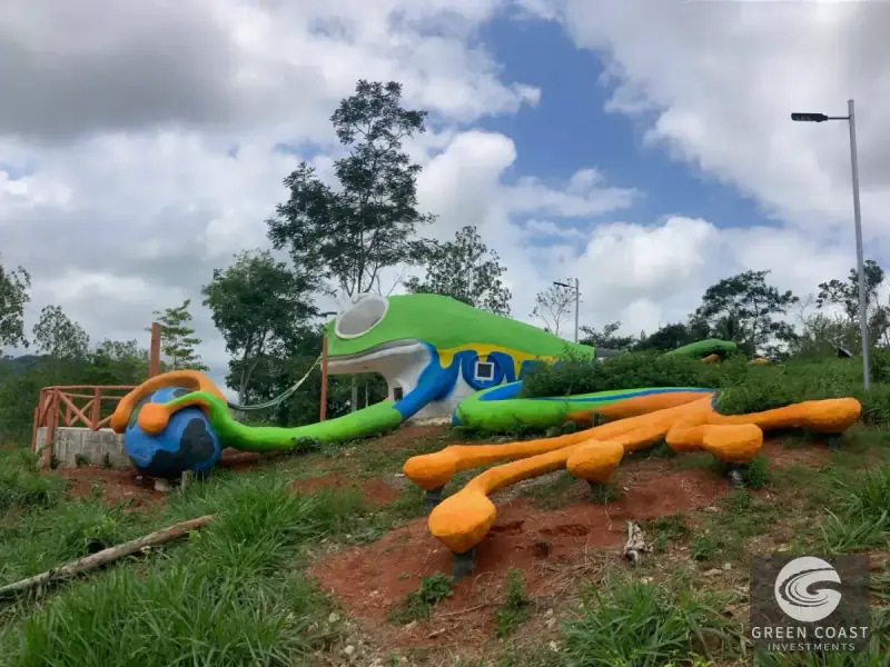 Whimsical Frog-Shaped Studio on 4 Hectares with River Access and Mountain Views in Parrita — view 6, Parrita, Parrita, Costa Rica