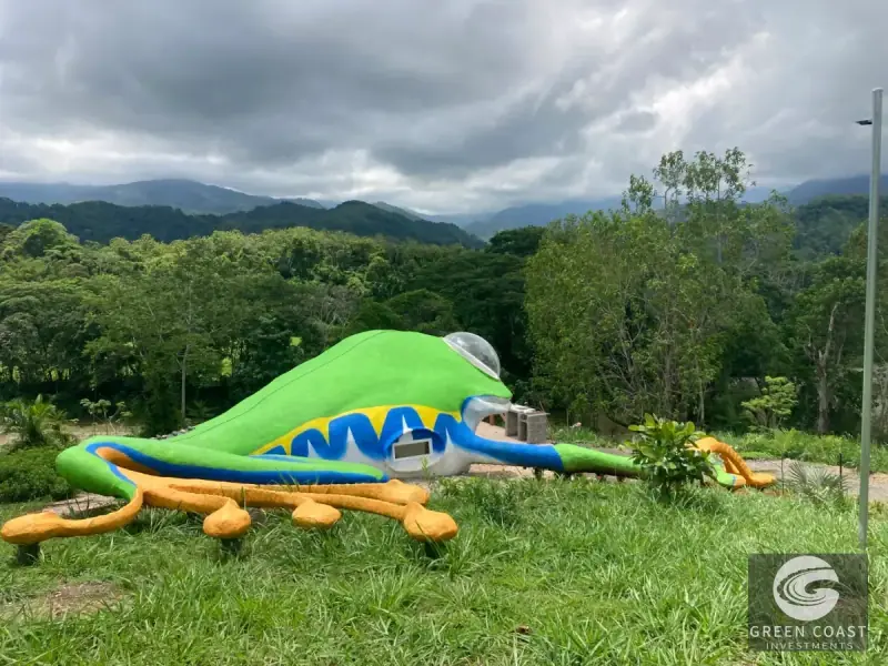 Whimsical Frog-Shaped Studio on 4 Hectares with River Access and Mountain Views in Parrita — view 7, Parrita, Parrita, Costa Rica