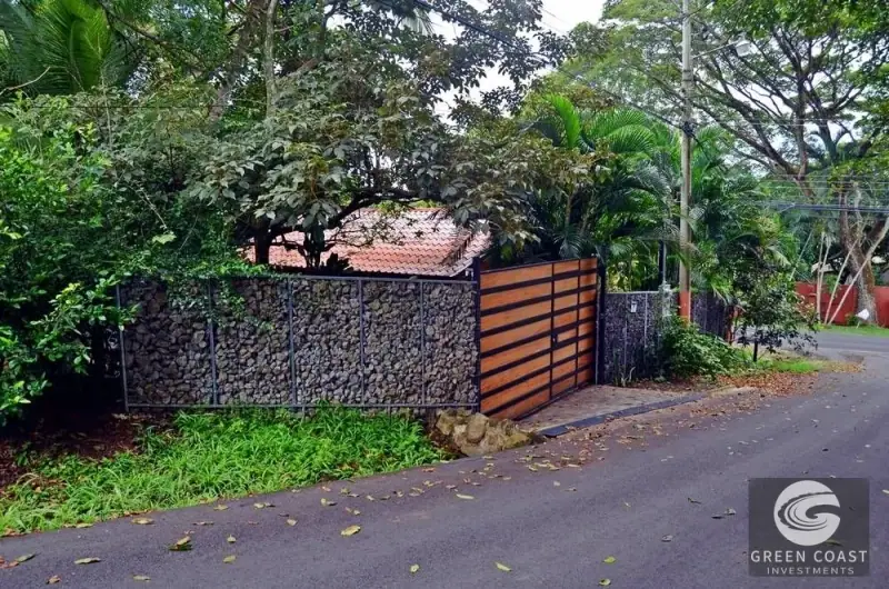 Eco-Chic Boutique Hotel in Atenas: 6 Unique Container Suites & Bus Suite on Lush 1,850m² Lot — view 5, Concepción, Atenas, Costa Rica