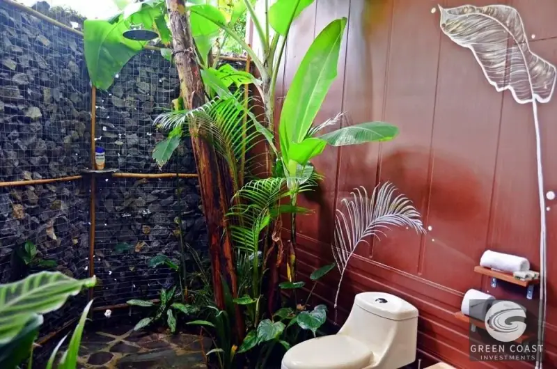 Eco-Chic Boutique Hotel in Atenas: 6 Unique Container Suites & Bus Suite on Lush 1,850m² Lot — view 10, Concepción, Atenas, Costa Rica