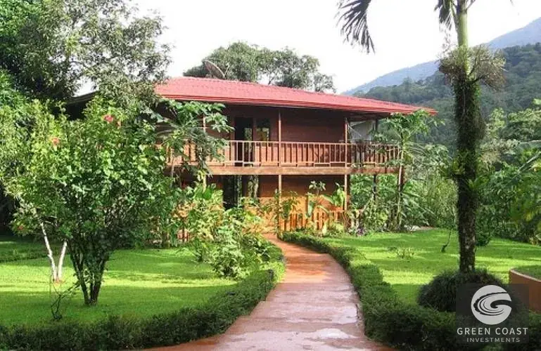 Arenal Volcano View Estate: 5-Bed Boutique Hotel & Development Land in La Fortuna — view 3, La Fortuna, San Carlos, Costa Rica