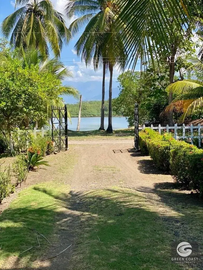 Palo Seco Beachfront Estate: 5-Bed Mediterranean Villa with Pool & Guest House — view 3, Parrita, Parrita, Costa Rica