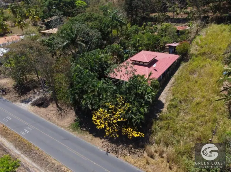 Prime Atenas Multi-Lot Estate: 3-Bed Home with Pool & Endless Development Potential — view 1, Atenas, Atenas, Costa Rica