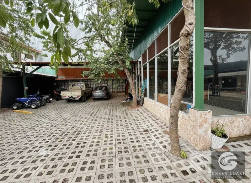 Prime Jaco Mixed-Use Commercial Center: 15 Shops, 7 Apartments & House with High Yield Potential — view 10, Jacó, Garabito, Costa Rica