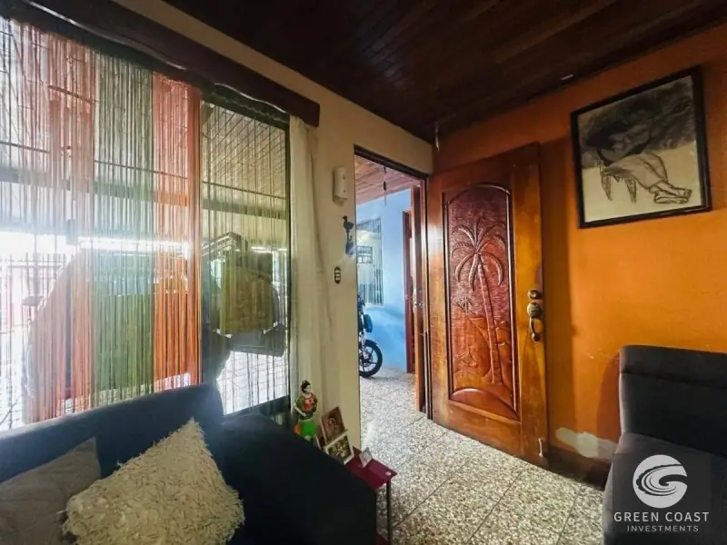 Prime Esparza Downtown Home with Rental Apartment & Commercial Potential — view 1, Espíritu Santo, Esparza, Costa Rica