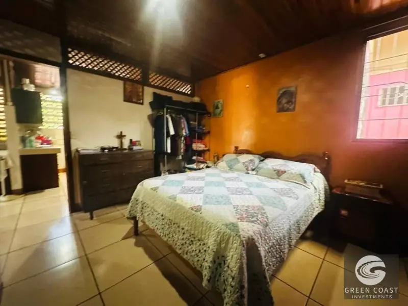 Prime Esparza Downtown Home with Rental Apartment & Commercial Potential — view 8, Espíritu Santo, Esparza, Costa Rica