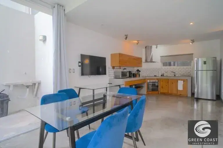 Modern 2BR Townhouse with Large Private Garden in Exclusive Santa Ana Gated Community photo 4