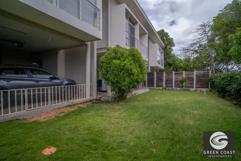 Modern 2BR Townhouse with Large Private Garden in Exclusive Santa Ana Gated Community photo 24