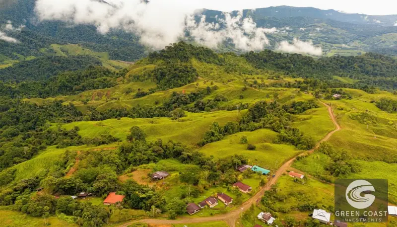Spacious 2.8-Acre Country Estate with Rustic Home and Mountain Views in Peaceful Villa Bonita — view 1, Pérez Zeledón / San Isidro, Costa Rica