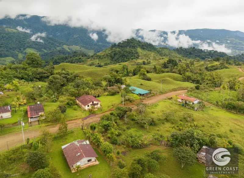 Spacious 2.8-Acre Country Estate with Rustic Home and Mountain Views in Peaceful Villa Bonita — view 4, Pérez Zeledón / San Isidro, Costa Rica