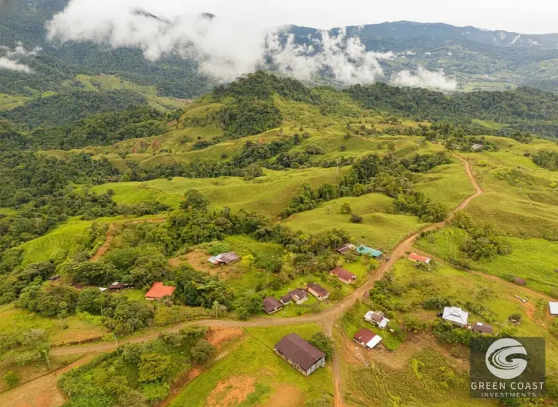 Spacious 2.8-Acre Country Estate with Rustic Home and Mountain Views in Peaceful Villa Bonita — view 7, Pérez Zeledón / San Isidro, Costa Rica