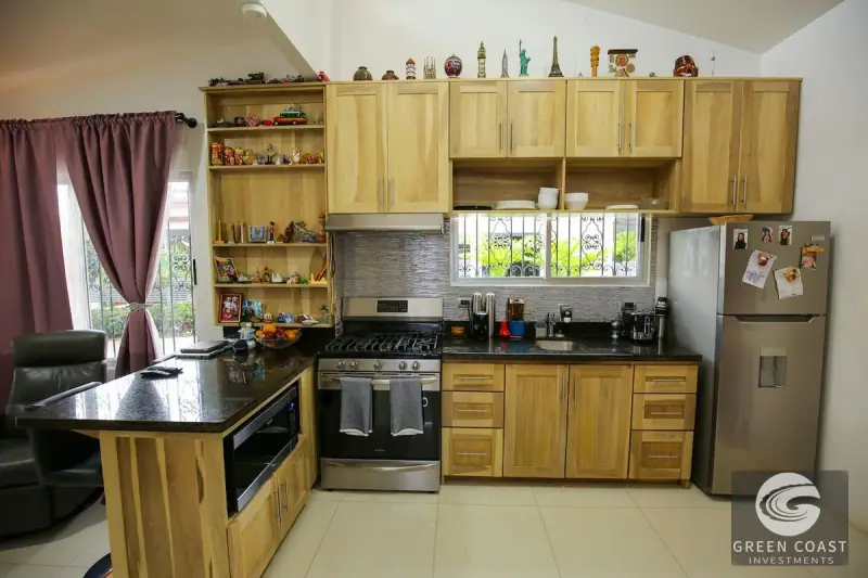 Income-Generating Commercial Estate with Restaurant, Home & Ocean-View Expansion Potential near Dominical — view 46, Dominical, Costa Rica
