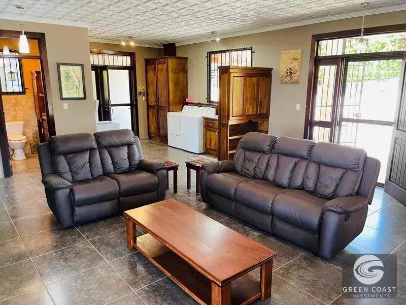 Furnished 3-BR Santa Elena Oasis with Pool, Mountain Views & Detached Garage — view 16, Perez Zeledon, Costa Rica