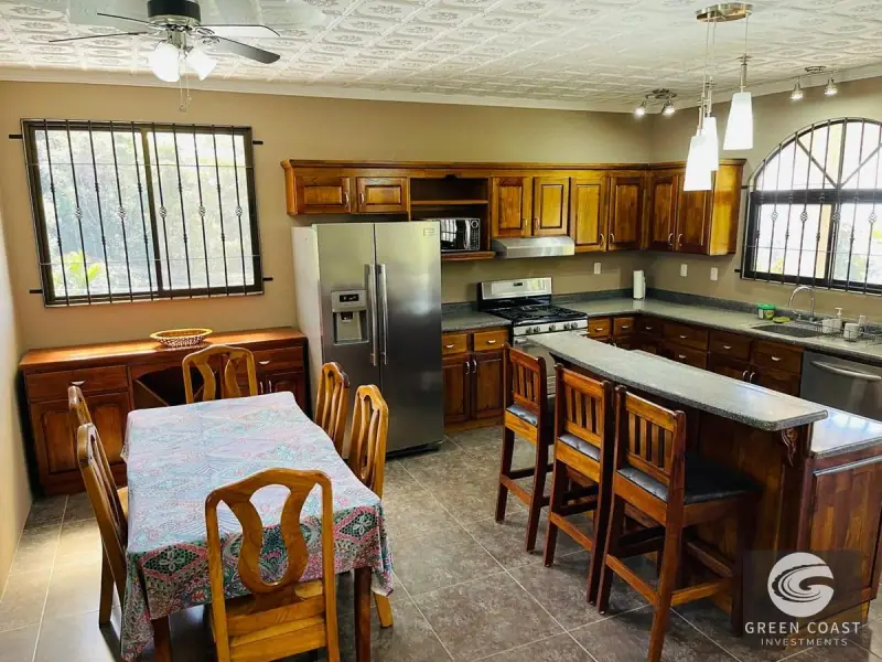 Furnished 3-BR Santa Elena Oasis with Pool, Mountain Views & Detached Garage — view 52, Perez Zeledon, Costa Rica