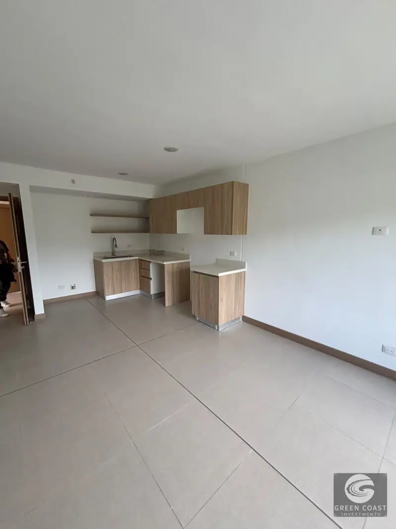 Beachfront Penthouse 20th floor at a bargain price