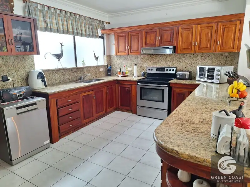 Modern 4-BR Luxury Estate with Panoramic Views in Exclusive Guayabos, Curridabat — view 28, Curridabat, Costa Rica