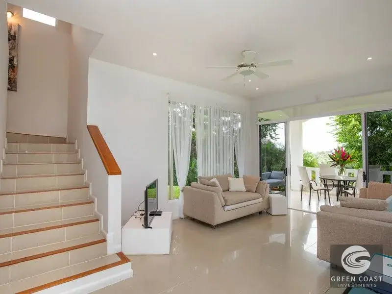 Elegant Estate with Guesthouse & Mountain Views in Secure Gated Community — view 4, Quepos, Costa Rica