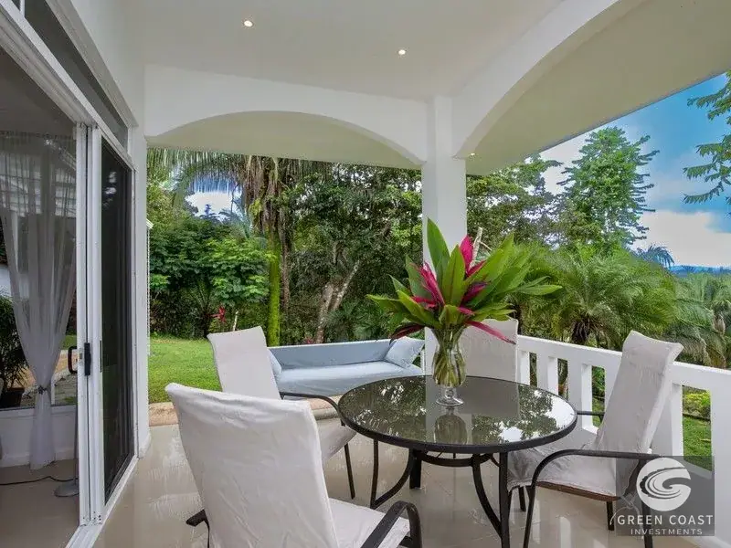 Elegant Estate with Guesthouse & Mountain Views in Secure Gated Community — view 8, Quepos, Costa Rica