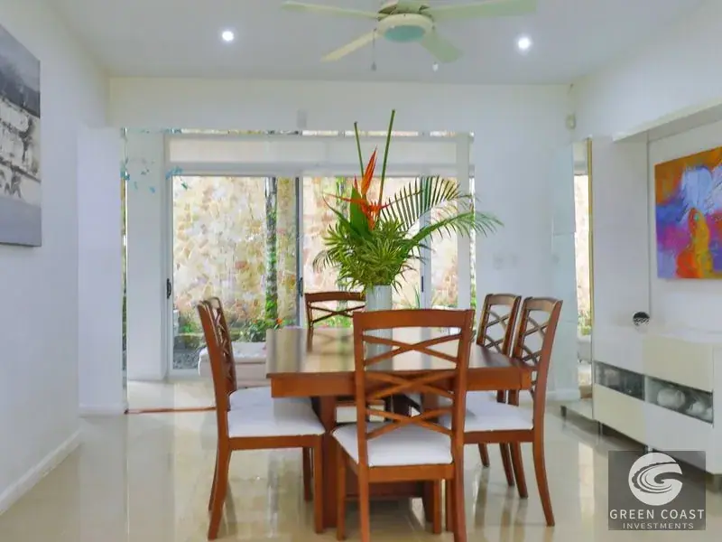 Elegant Estate with Guesthouse & Mountain Views in Secure Gated Community — view 10, Quepos, Costa Rica