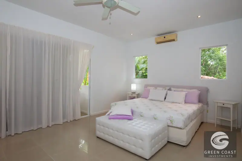 Elegant Estate with Guesthouse & Mountain Views in Secure Gated Community — view 49, Quepos, Costa Rica