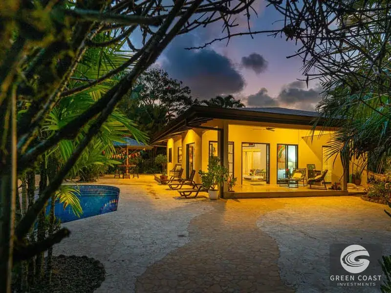 Prime Ojochal Estate: 1.3-Acre Luxury Property with Rebuilt Main House, Pool, and Endless Development Potential — view 1, Ojochal, Costa Rica