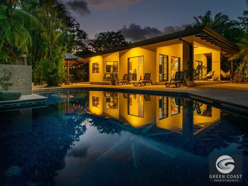 Prime Ojochal Estate: 1.3-Acre Luxury Property with Rebuilt Main House, Pool, and Endless Development Potential — view 3, Ojochal, Costa Rica