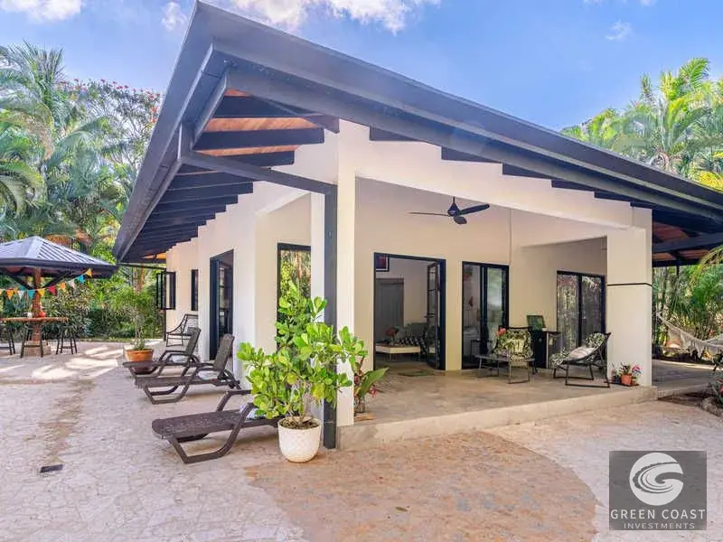 Prime Ojochal Estate: 1.3-Acre Luxury Property with Rebuilt Main House, Pool, and Endless Development Potential — view 5, Ojochal, Costa Rica