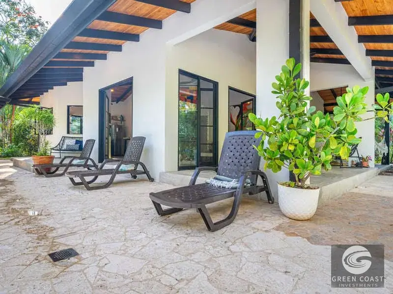 Prime Ojochal Estate: 1.3-Acre Luxury Property with Rebuilt Main House, Pool, and Endless Development Potential — view 7, Ojochal, Costa Rica