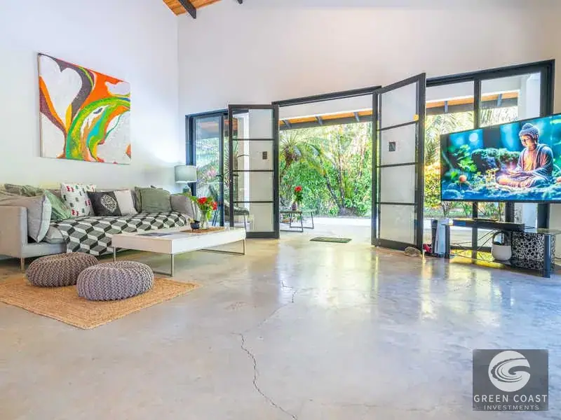 Prime Ojochal Estate: 1.3-Acre Luxury Property with Rebuilt Main House, Pool, and Endless Development Potential — view 20, Ojochal, Costa Rica