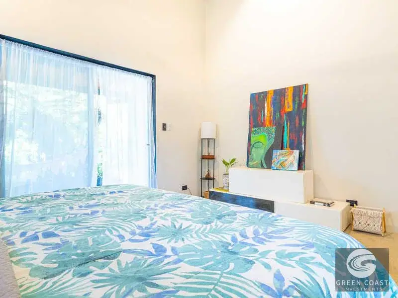 Prime Ojochal Estate: 1.3-Acre Luxury Property with Rebuilt Main House, Pool, and Endless Development Potential — view 25, Ojochal, Costa Rica