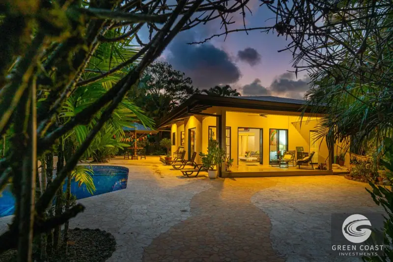 Prime Ojochal Estate: 1.3-Acre Luxury Property with Rebuilt Main House, Pool, and Endless Development Potential — view 35, Ojochal, Costa Rica