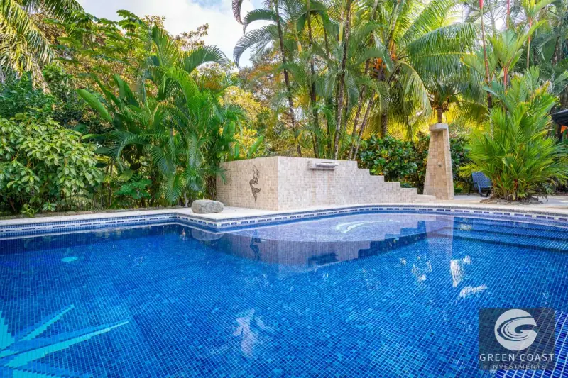 Prime Ojochal Estate: 1.3-Acre Luxury Property with Rebuilt Main House, Pool, and Endless Development Potential — view 40, Ojochal, Costa Rica