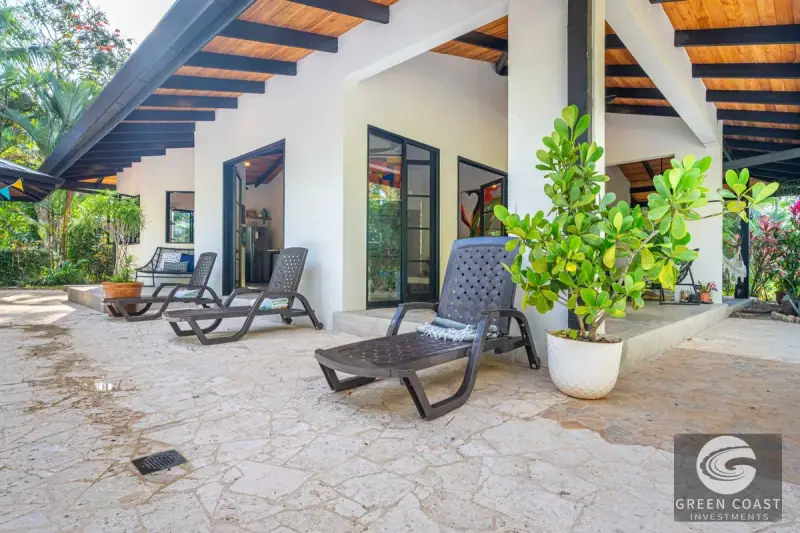 Prime Ojochal Estate: 1.3-Acre Luxury Property with Rebuilt Main House, Pool, and Endless Development Potential — view 41, Ojochal, Costa Rica