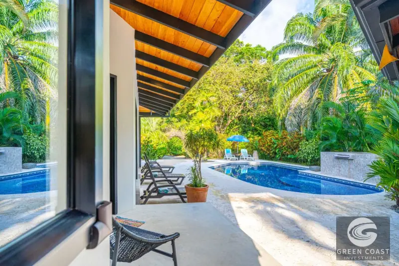 Prime Ojochal Estate: 1.3-Acre Luxury Property with Rebuilt Main House, Pool, and Endless Development Potential — view 51, Ojochal, Costa Rica