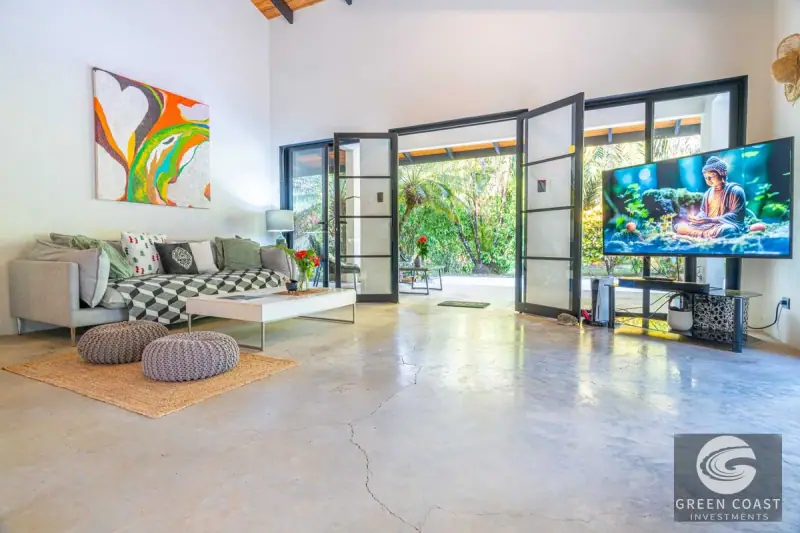 Prime Ojochal Estate: 1.3-Acre Luxury Property with Rebuilt Main House, Pool, and Endless Development Potential — view 54, Ojochal, Costa Rica
