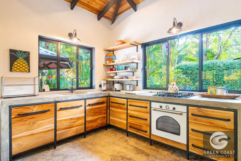 Prime Ojochal Estate: 1.3-Acre Luxury Property with Rebuilt Main House, Pool, and Endless Development Potential — view 55, Ojochal, Costa Rica