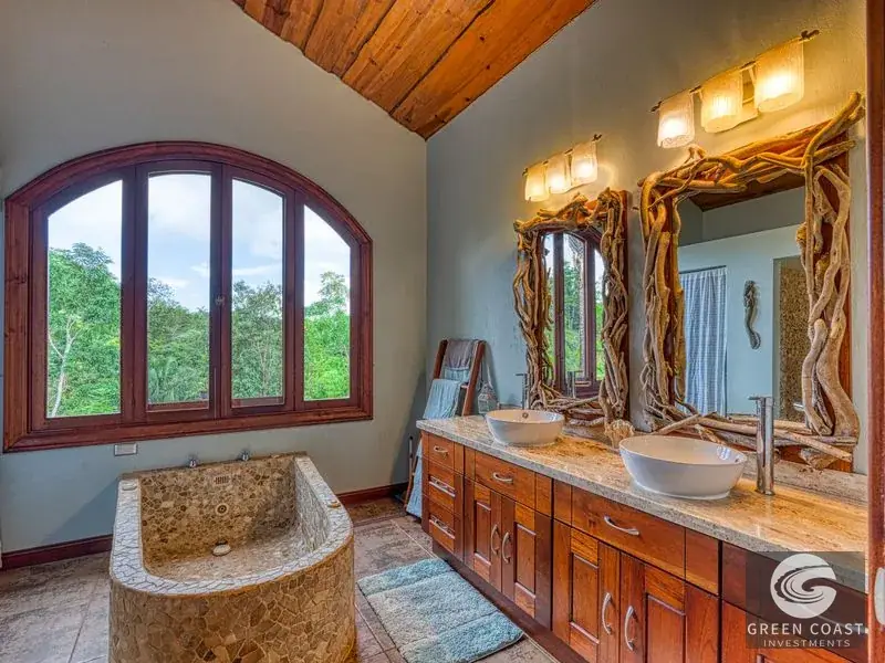 Ocean-View Mountain Estate with Pool & Private Guest Cabin in Dominical — view 19, Bahía Ballena, Osa, Costa Rica