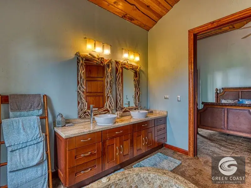 Ocean-View Mountain Estate with Pool & Private Guest Cabin in Dominical — view 20, Bahía Ballena, Osa, Costa Rica