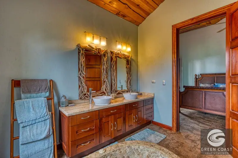 Ocean-View Mountain Estate with Pool & Private Guest Cabin in Dominical — view 54, Bahía Ballena, Osa, Costa Rica