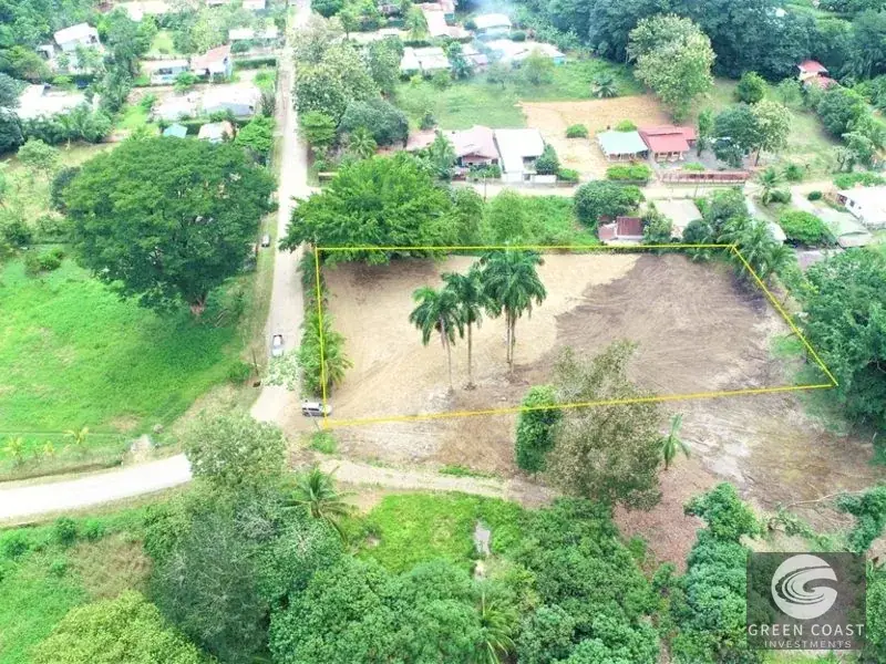 Prime 1.2-Acre Flat Lot Near Chaman Beach | Versatile Commercial or Residential Gem in Uvita — view 5, Uvita, Costa Rica